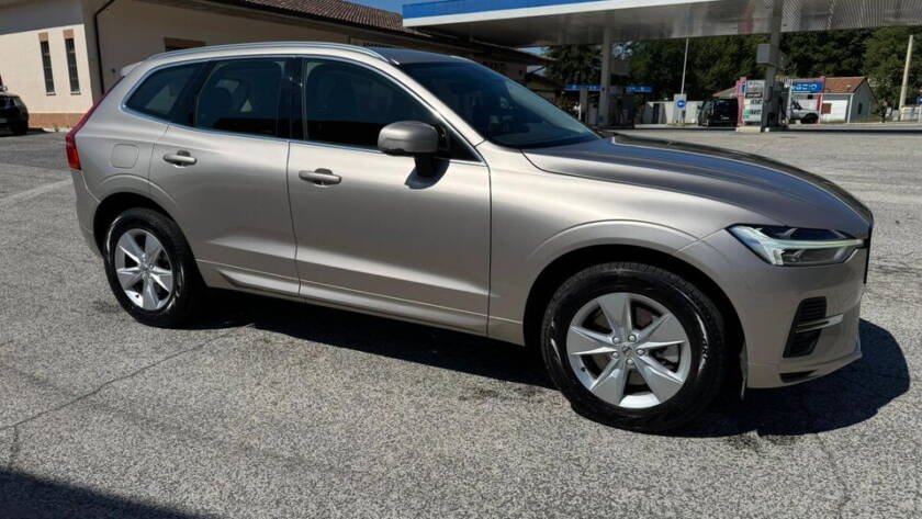 Autorigenerate.It gipacar vendita comunanza italia volvoxc60 2.0 Hybrid B4 Awd Rigenerata 06